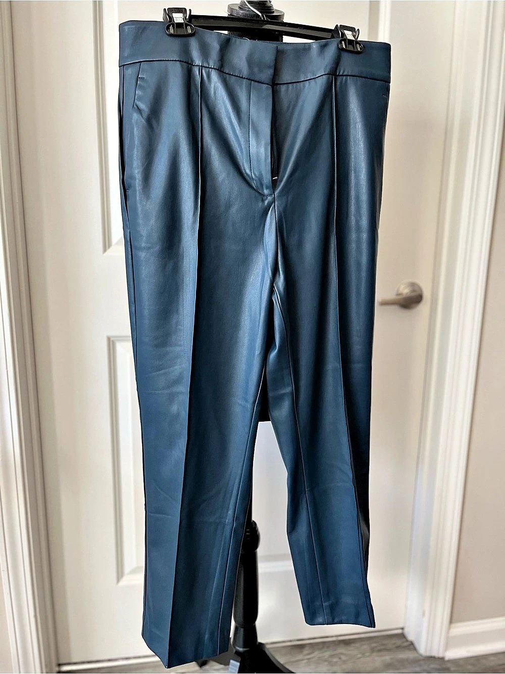 Ann Taylor Blue Faux Leather Cropped Pants Size 12